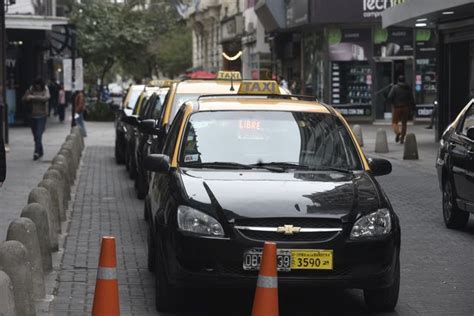 Los Taxistas Denuncian Que Uber Cuadruplica La Tarifa Cuando Hay Alta