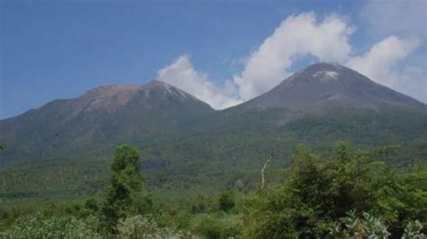 Sejarah Letusan Gunung Lewotobi Di Flores Timur Ntt Regional Liputan