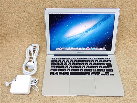 中古MacBook Air シルバー 13 3インチ Mid 2013 Core i5 1 3GHz 4GB SSD128GB