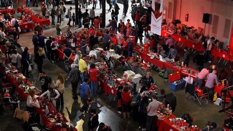 29 Fotos De La Convención De Coleccionistas De Coca Cola En La Rural