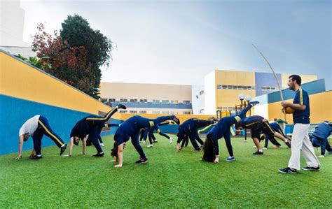 Conheça os inúmeros benefícios da capoeira para crianças Noar