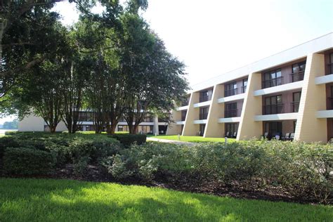 Contemporary Resort Garden Wing Review (Rooms) at Walt Disney World