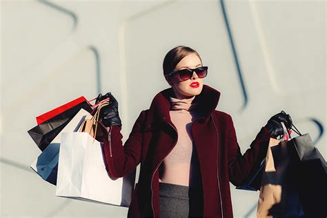 10 Cara Menjadi Fashion Smart Shopper