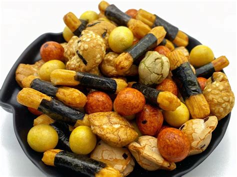 Japanese Roasted Snack Seaweed Rice Crackers Mixed Crispy Peanuts