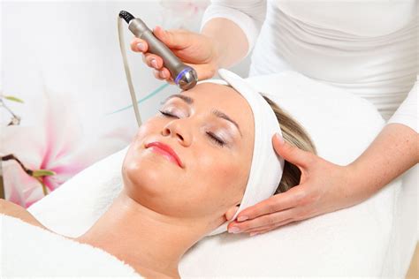 Radiofrecuencia facial Clínica San Clemente 976 08 95 89 Clínica