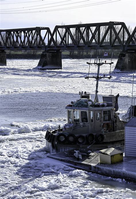 Sea Imp Tugboat In Ice Fraser River Mission Harbour Auth Flickr