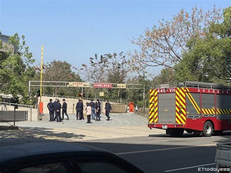 新聞 快訊／高雄橋頭地檢署驚傳墜樓 男子從頂樓落下無生命跡象 Gossiping板 Disp Bbs