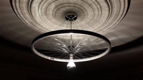 Bike Wheel Ceiling Light Vyconic