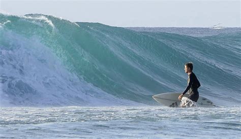 shallow reef  big swell    lot  lombok barrels