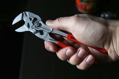 Обзор от покупателя на Клещи переставные Knipex 8603180 хромированные 180 Mm — интернет магазин