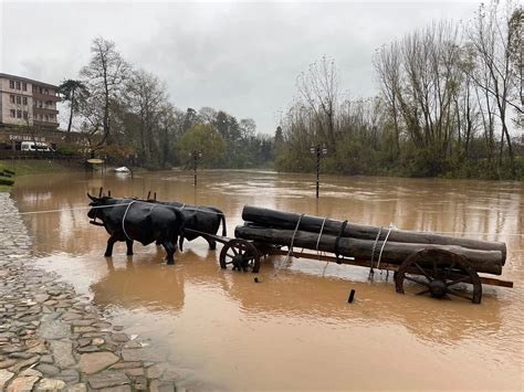 Bart N Irma Nda Ta K N Su Seviyesi Y Kseldi Son Dakika