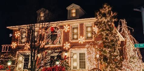 White Christmas Lights: Festive Magic | National Assemblers