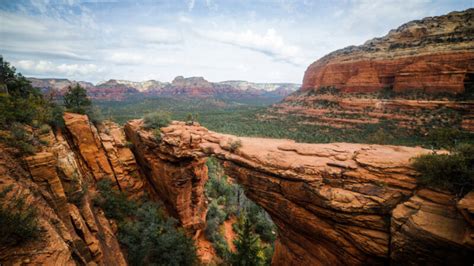 Is Devil's Bridge in Sedona Worth It? - Getaway Couple