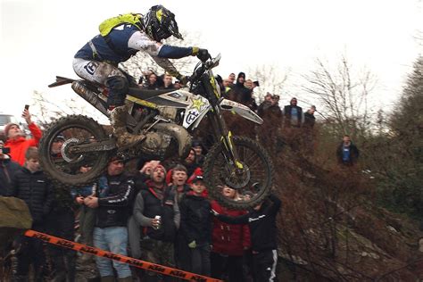 Billy Bolt pips Walker and Blazusiak to British Extreme Enduro round 1 win