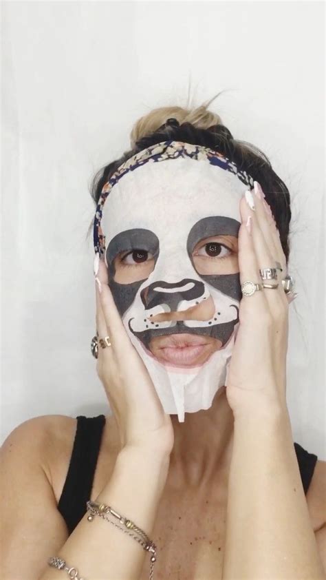 nude mkp on Instagram Muy buen Sábado chiquis Cómo andan Hoy salió un lookete para