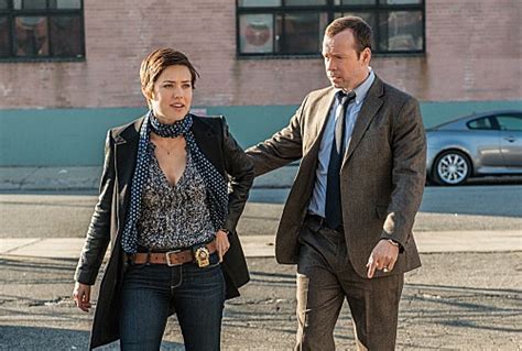 Photo De Megan Boone Blue Bloods Photo Megan Boone Donnie Wahlberg