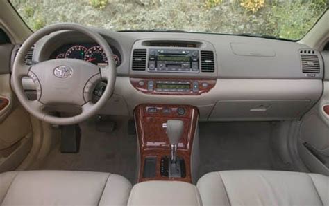 2005 Toyota Camry Pictures - 46 Photos | Edmunds