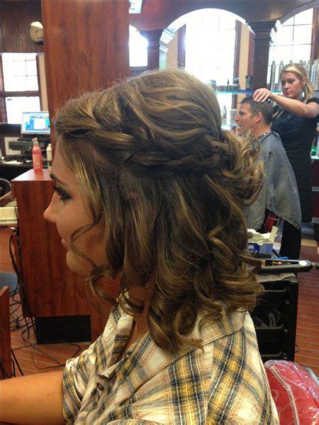 Pin de Hope Strickland en Hairstyles Peinados para graduación pelo