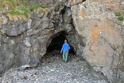 cave exploring  david bodans loup walter baxter cc  sa