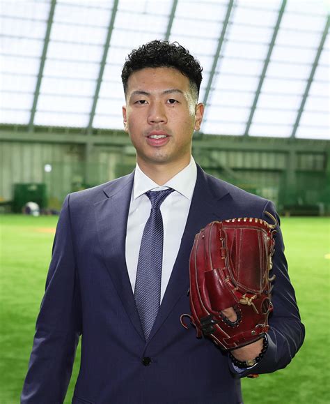 【dena】松本凌人は“刈り上げパンチ気味パーマ”で入寮「気合入れようと思って」 プロ野球写真ニュース 日刊スポーツ