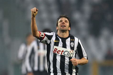 The Football Player Of Sydney Alessandro Del Piero Won The Game