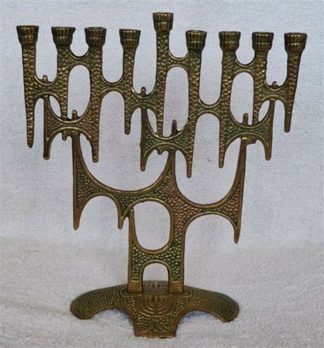 VINTAGE ISRAEL WAINBERG BRUTALIST BRASS MENORAH HANUKKAH CANDLE HOLDER