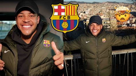 C Est Officiel Vitor Roque Est Arrive A Barcelone Youtube