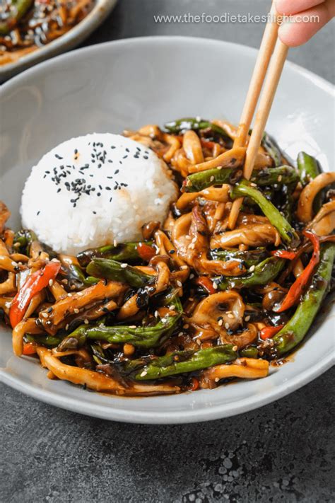 Chinese Green Beans and Mushroom Stir-Fry - The Foodie Takes Flight