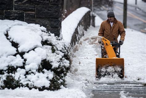 National power outage map: Over 400,000 outages across East Coast amid ...