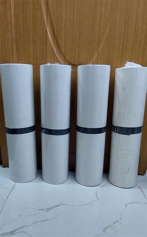 Plain White Dining Table Paper Roll Gsm Less Than Gsm Packaging