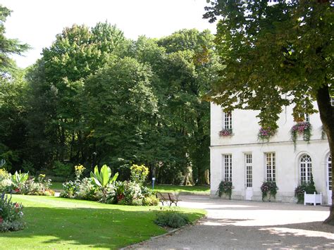 Parc de la Perraudière à St Cyr sur Loire Parcs et Jardins en Région