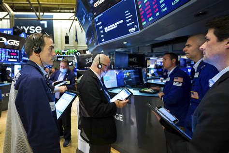 Wall Street Ends Higher Breaking A Day Losing Streak News Sports