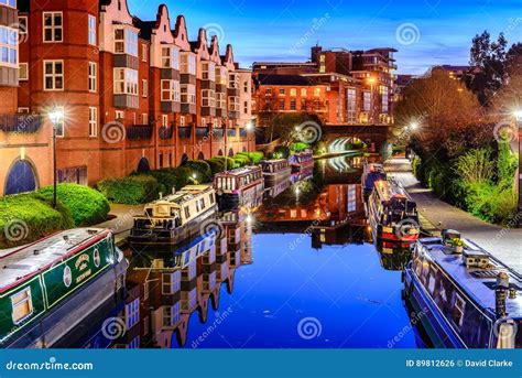 Birmingham Canal editorial photo. Image of reflection - 89812626