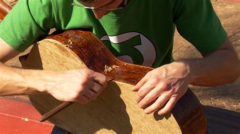 Revista De S Bado Conhece Luthier Que Construiu Viol O De Papel