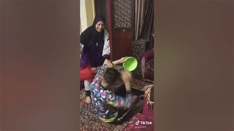 لما تطلب من أمك فلوس علشان تجيب هدوم الشتا😂😂😂😂 Youtube