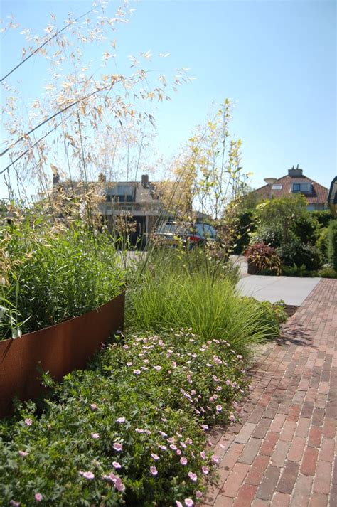 Voortuin Met Cortenstaal Voortuin Siergrassen