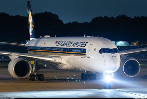 V Sgd Singapore Airlines Airbus A Photo By Tommyng Id