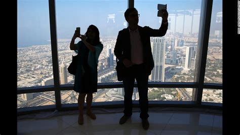 Be Selfie Sensible Or Face Deportation From Uae Creative Word Dubai