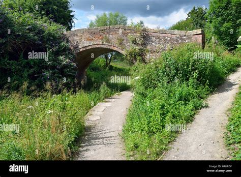 Stanton S Bridge Over The Thames Severn Canal Brimscombe Stroud