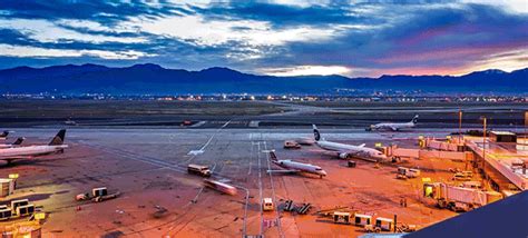 Feast Your Eyes On This Mesmerizing Timelapse Of Airport Logistics