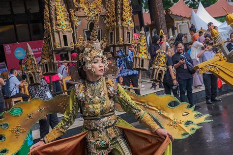 Semarakkan Peluncuran Ken Ragam Parade Festival Seni Dan Budaya