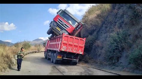 China Truck Fail CompilationE16 Better To Keep Away With A