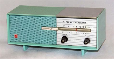 Vintage National Panasonic Table Top Transistor Radio Model R Am