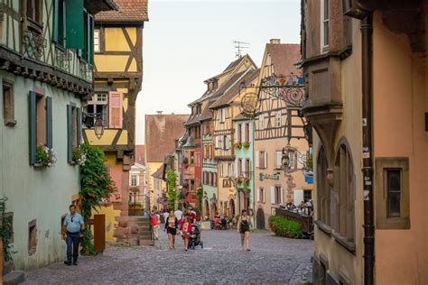 Les Plus Beaux Villages De France Riquewihr La Perle Du Vignoble Alsacien