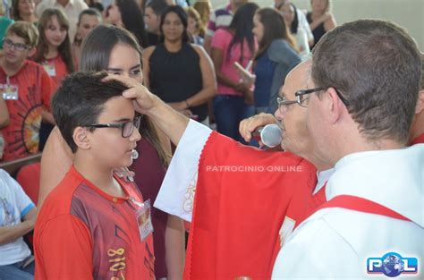 76 adolescentes receberam o Sacramento da Crisma na Paróquia São José