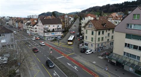 Stadt St Gallen SG Fussgängerin 67 von Postauto erfasst und schwer