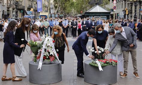 17a Barcelona Homenajea A Las Víctimas En El Cuarto Aniversario Del