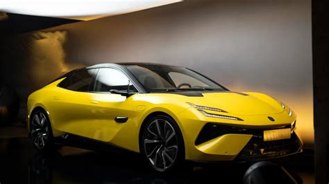 Emeya L Hypercar Firmata Lotus