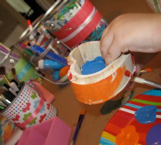 Brown Kraft Paper Covered Table | Easy Kids Craft Idea