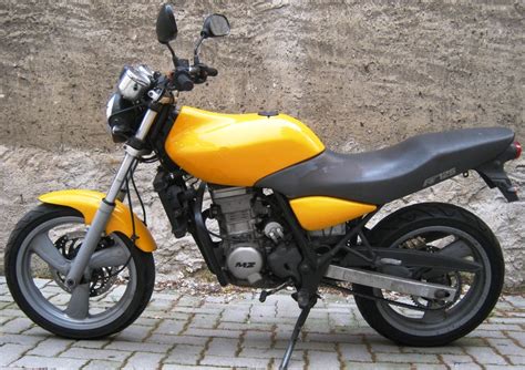 Motorrad Mz Rt Von In Gelb Fahrzeugmuseum Sta Furt